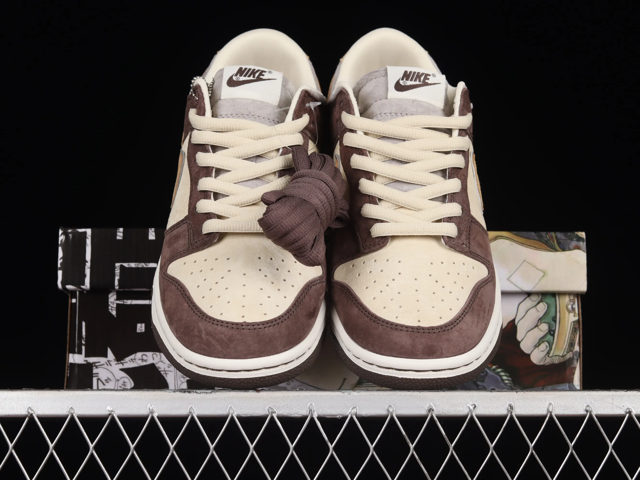 All Categories Nk SB Dunk Series Nk SB Dunk Low Low-top sneakers Otomo Katsuhiro x Nk SB Dunk Low "Steamboy OST" Otomo Katsuhiro co-branded SB low-top sports and leisure sneakers LF0039-034